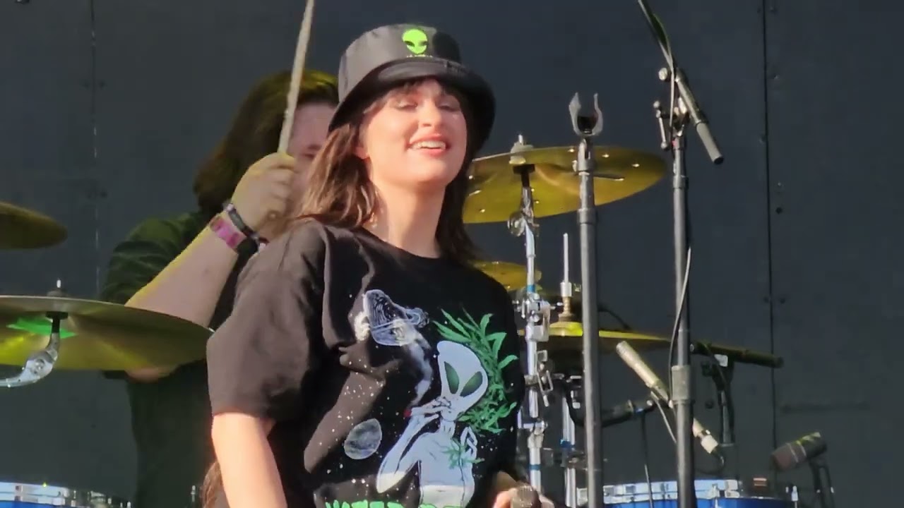 Spiritbox - Rotoscope (Live 5-13-23) Sick New World Fest