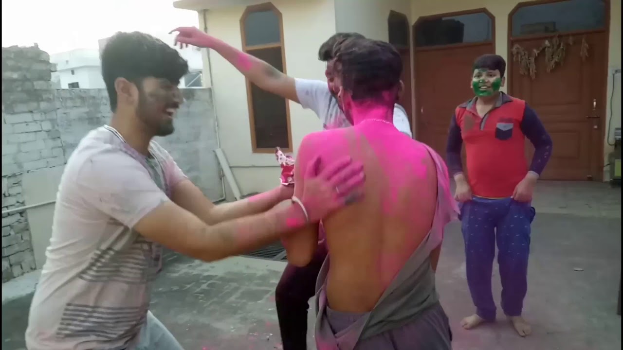 How do boys and girls celebrate holi... Funny vines-2018