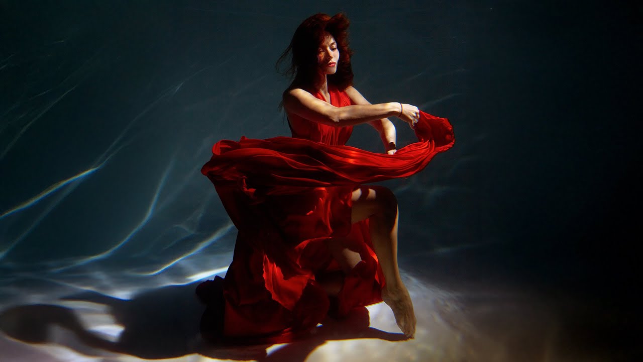 RI - Уходжу я | Official Video