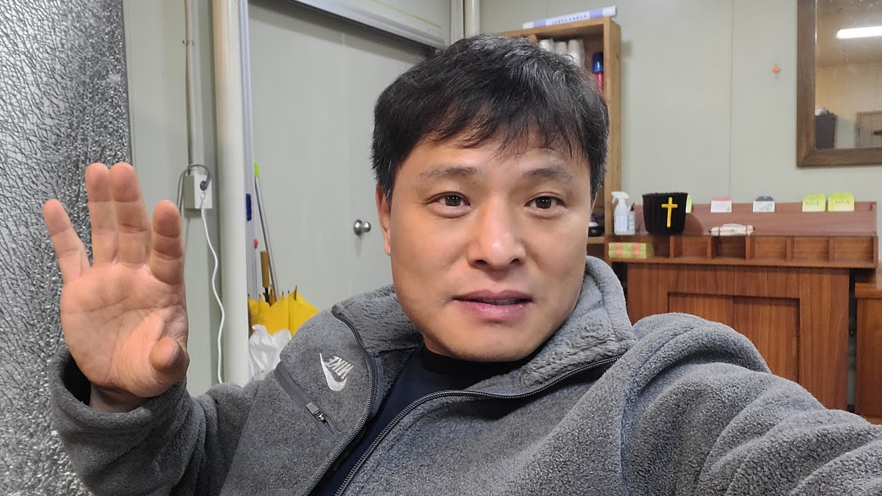 오늘도 수고하셨습니다.