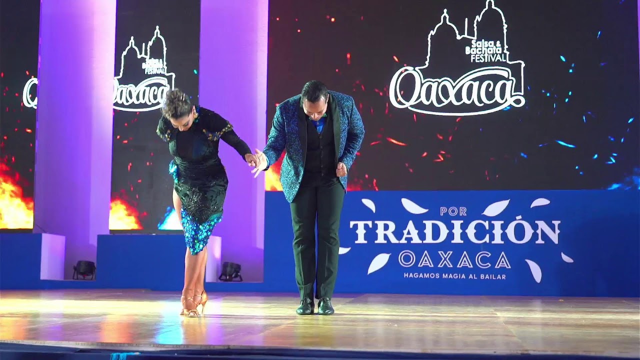 Transmisión en vivo de Oaxaca La Capital Salsera de México Shows Sabado Salon Tehuantepec