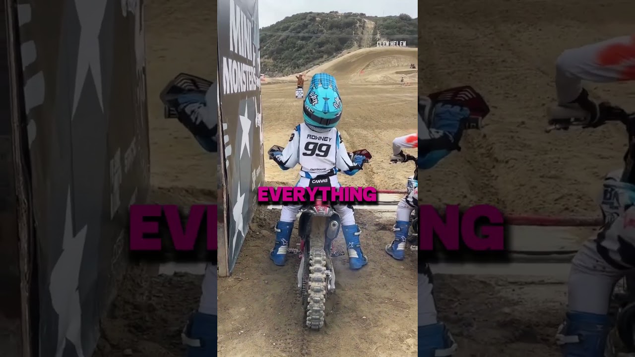 This kid waited excitedly for the start of the race 😱 (@brysonrowney99)