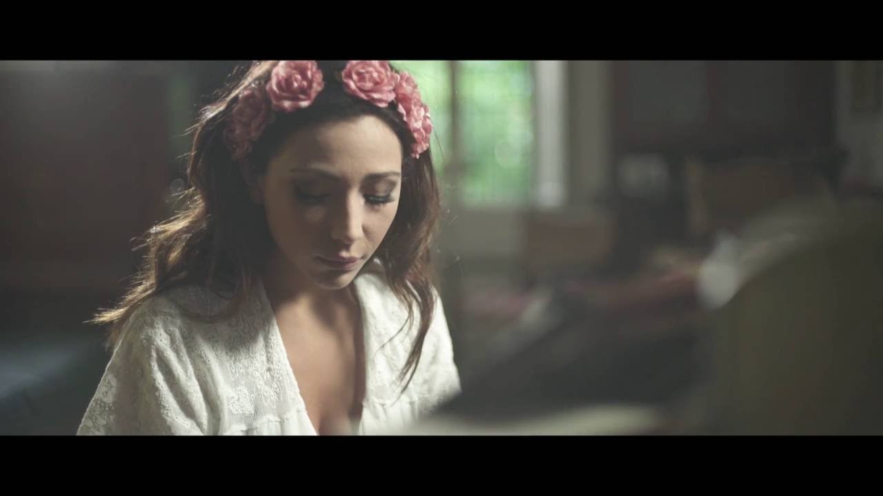 Tatiana Tarsia - E la chiamano estate (cover)