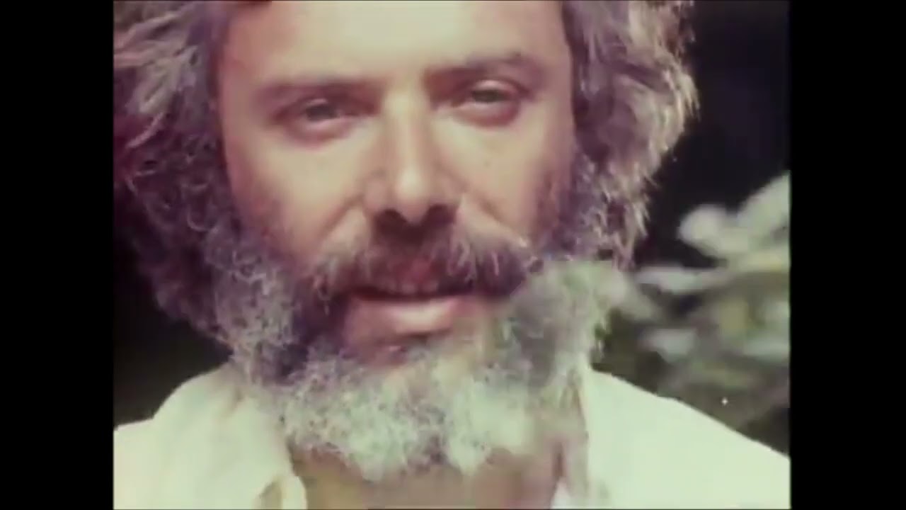 Georges Moustaki  Voyage (la fille aupr&egrave;s de qui je dors)