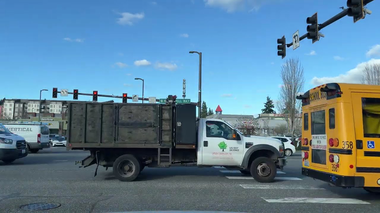 Sunny drive from St. Edwards Park in Kirkland, to Bothell | Pacific Northwest drive