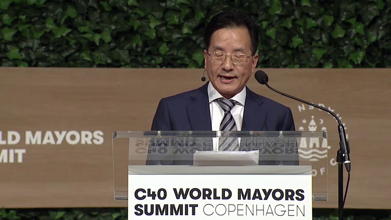 Chen Weiqiang, Deputy Mayor of Hangzhou, spotlights his city