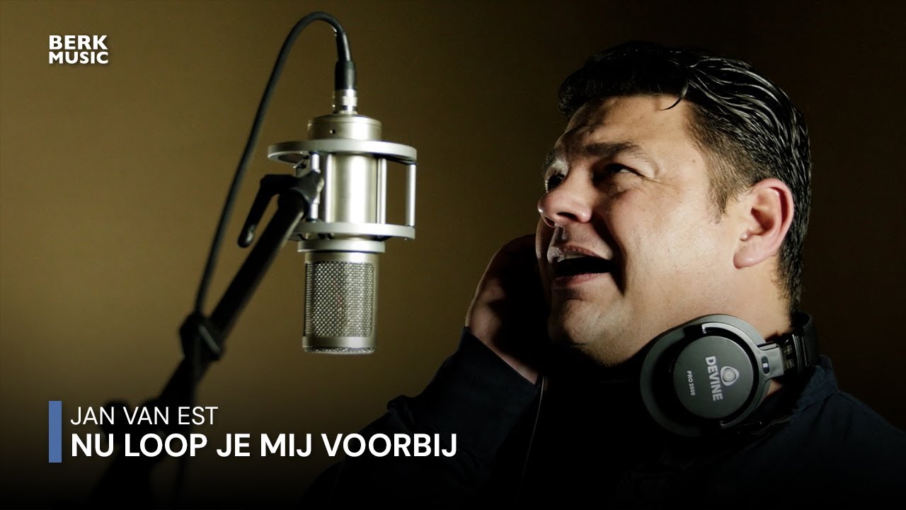 Jan van Est - Nu Loop Je Mij Voorbij