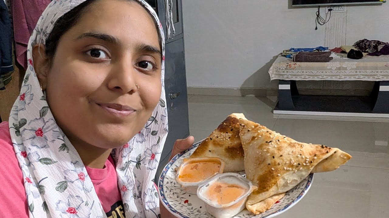 Humne Khaye Shaheen Bagh Ke Famous Afghani Samose 'Bakwas 🤮'