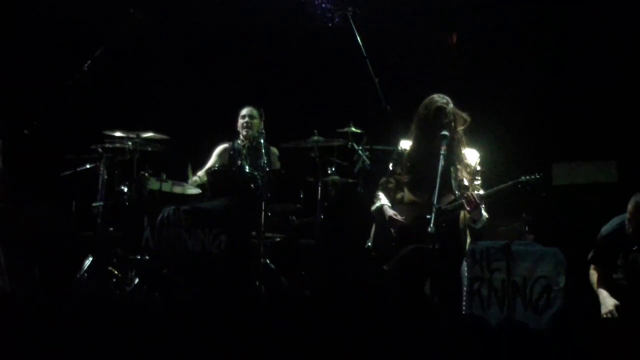 @The Warning (UGH) LIVE  en MUSEUM )  (*2019