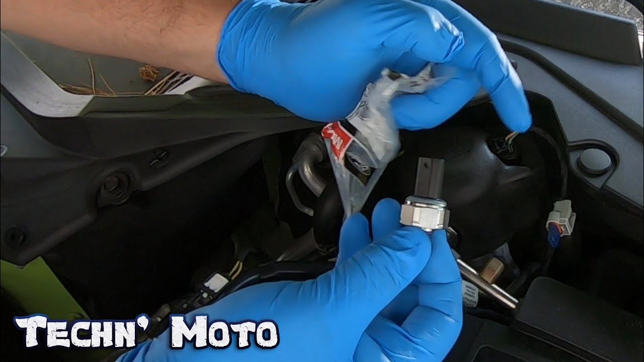 Code P018B Fuel Sensor B Circuit Repair 2.3l EcoBoost Engine Ford Mustang | Techn' Moto