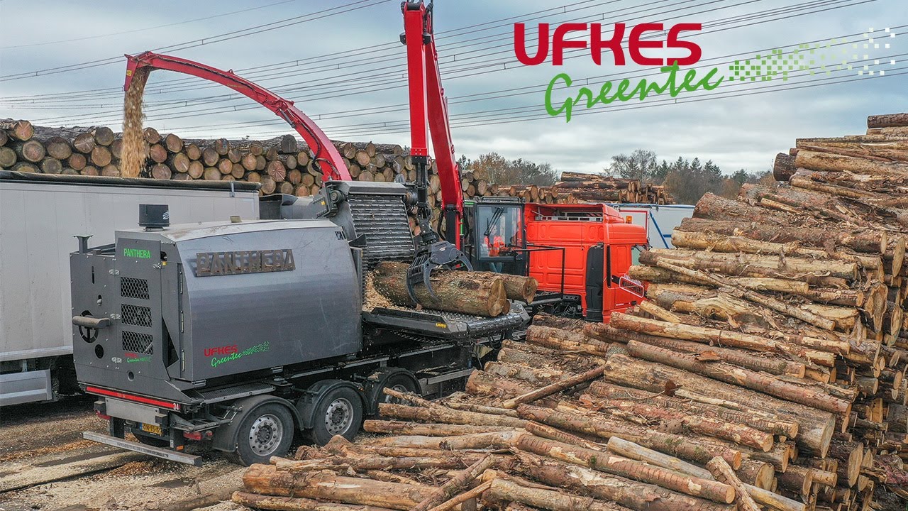 Ufkes Greentec | Testing PANTHERA wood chipper | 780 HP MAN | shredding logs up to 90cm | prototype