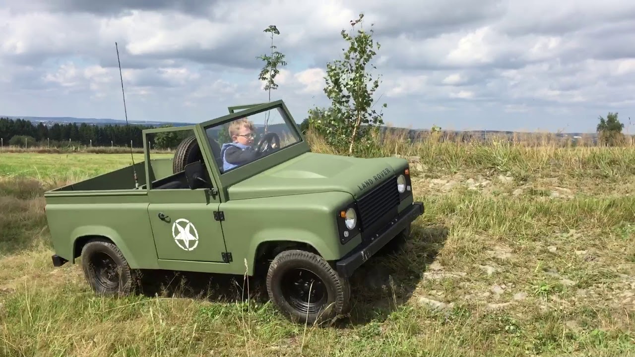 Land Rover Defender 90 Mini im Gelände Einsatz