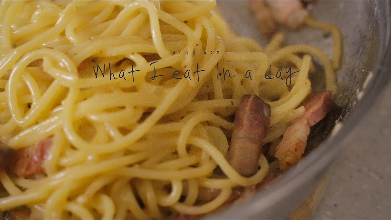 [SUB] VLOG #27 하루세끼, 까르보나라와 비지찌개 : What I eat in a day, carbonara and biji-jjigae | Honeykki 꿀키