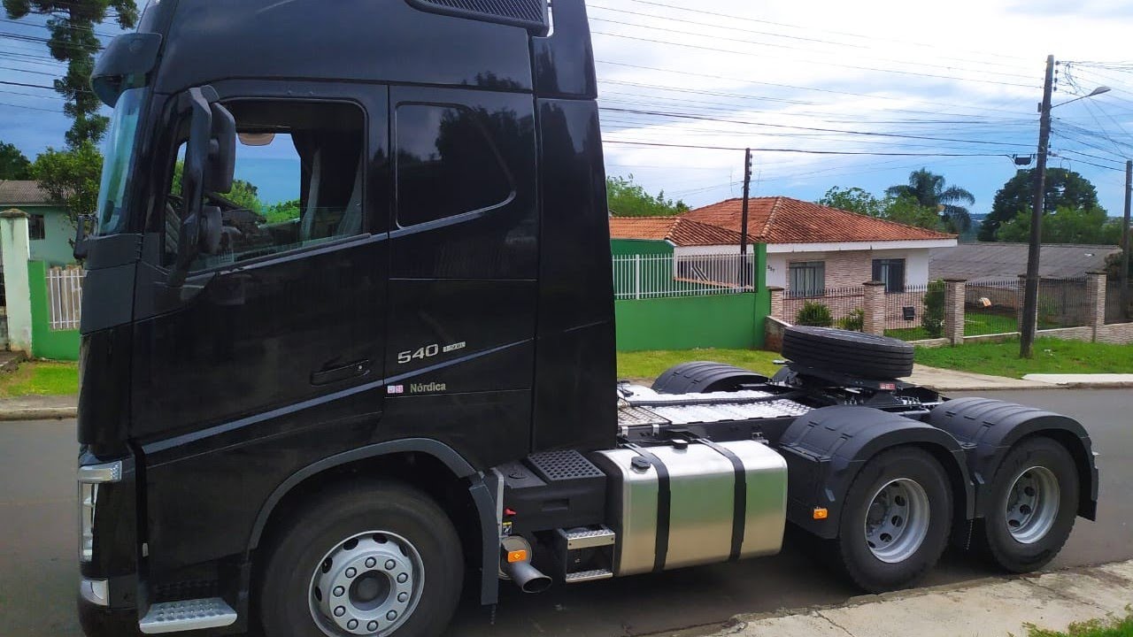 Por dentro do Volvo FH540 pacote LC (VD12/21)