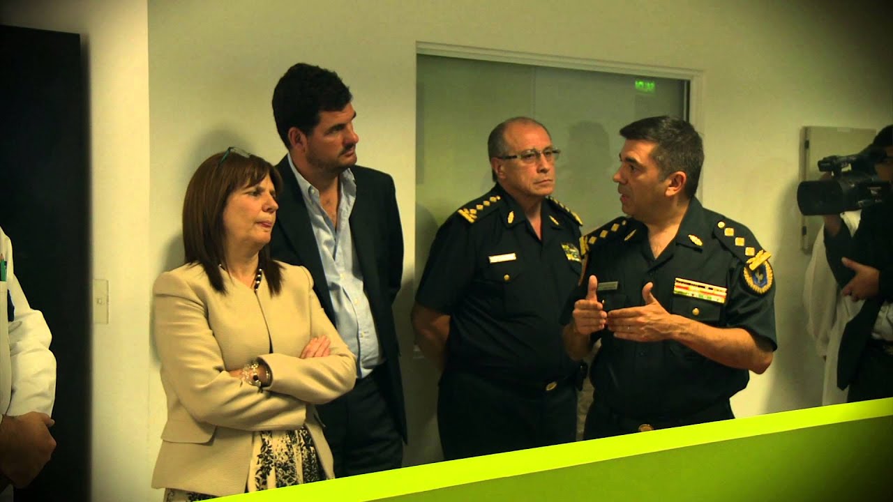 Visita Ministerial a La Superintendencia de Policía Científica