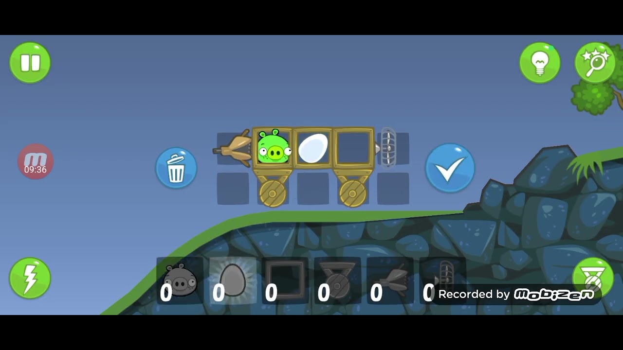 Свинка катает яйцо приключение плохих свинок в игре Bad Piggies 