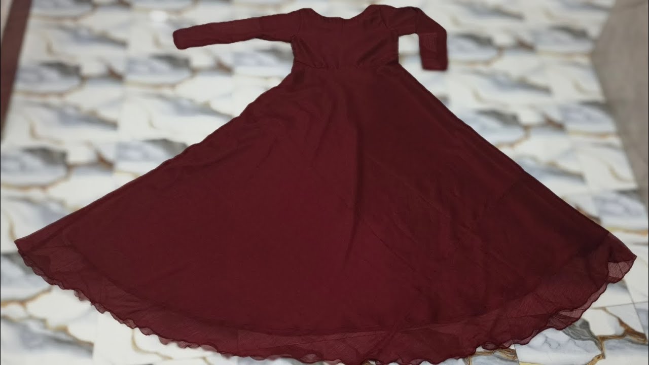 Simply and elegant maxi design cutting and stitching / maxi banane ka assan tarika hina Kashif