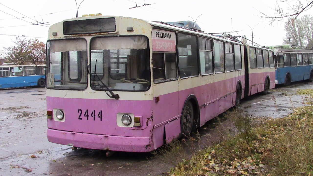 Сочлененый троллейбус ЗИУ 683 г Тольятти