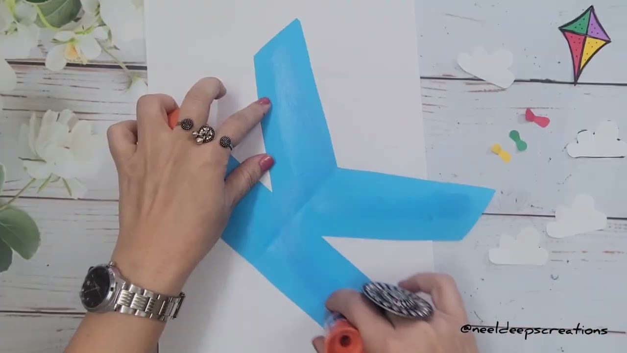 K is for Kite, and K is for King  : Alphabet Craft Series 