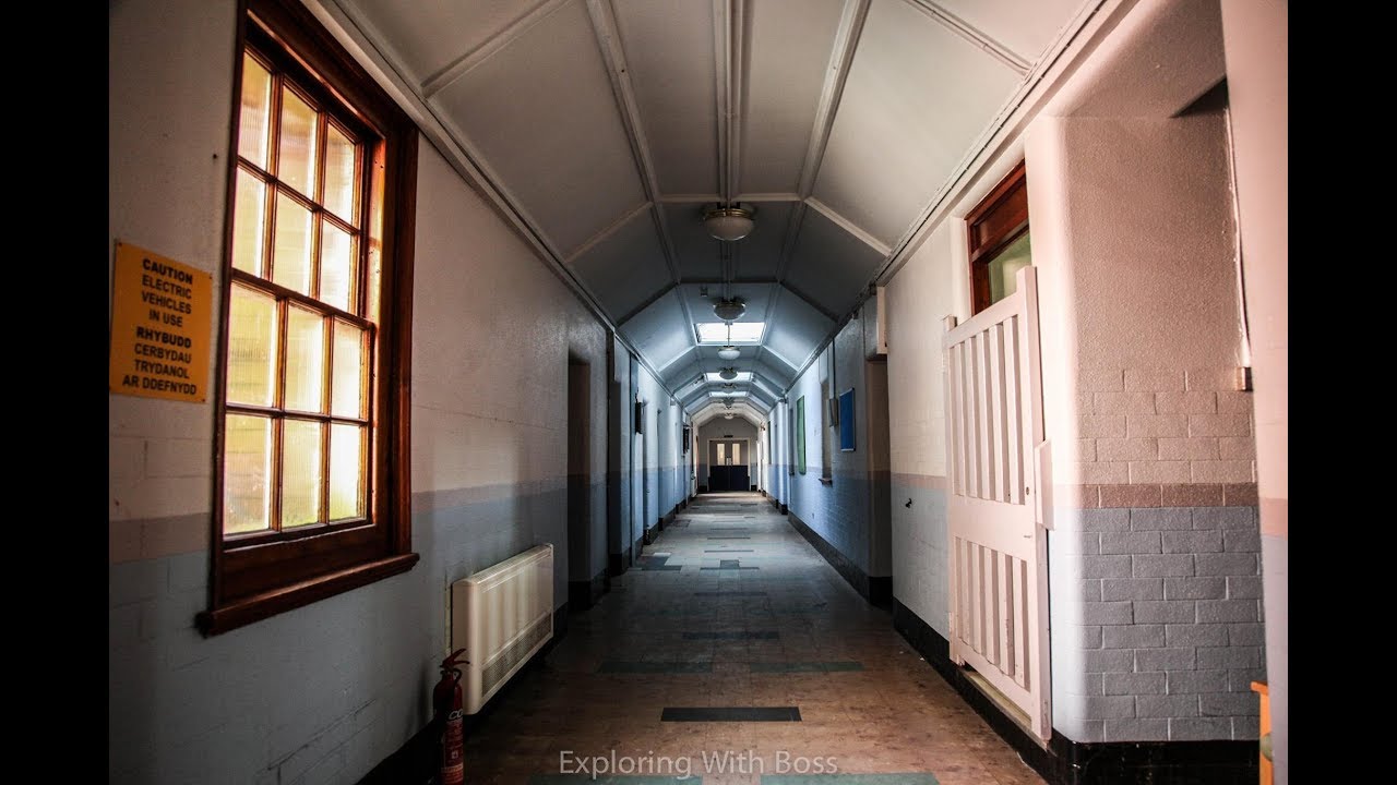 Abandoned Mental Asylum - EVERYTHING LEFT BEHIND (FULL TOUR)
