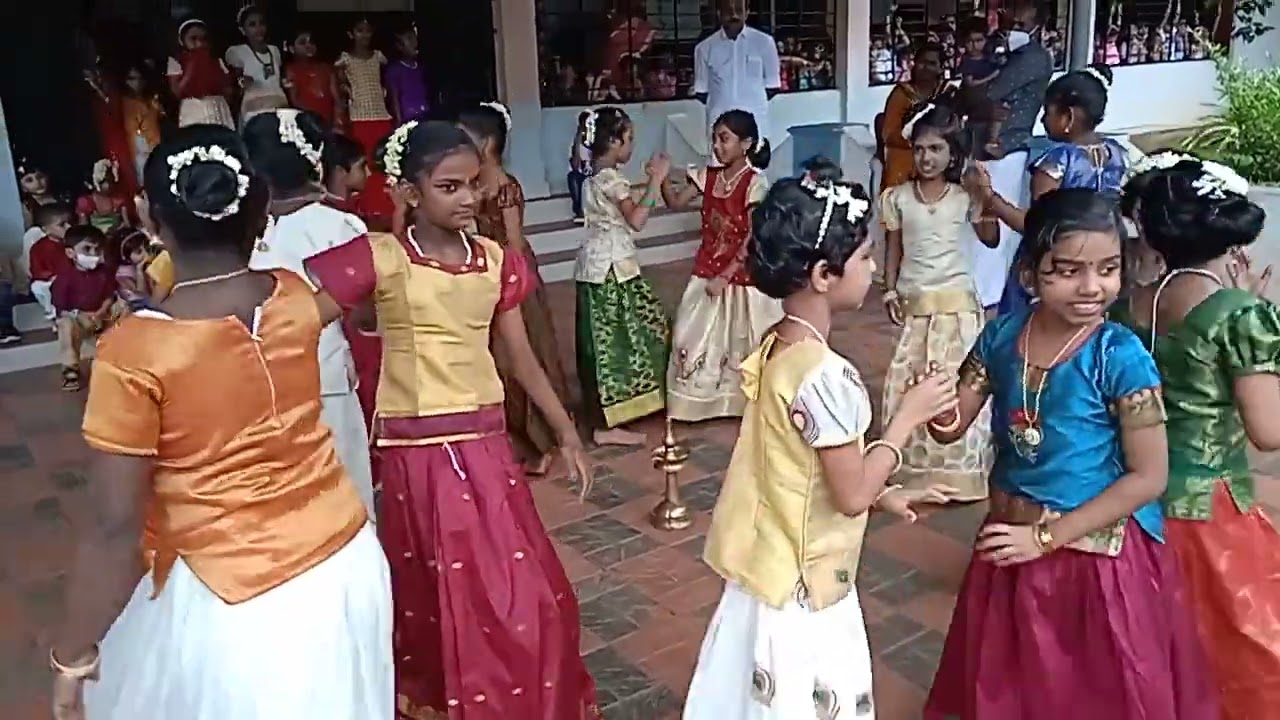 തിരുവാതിരക്കളി by students of St. Thomas LPS Marangattupilly