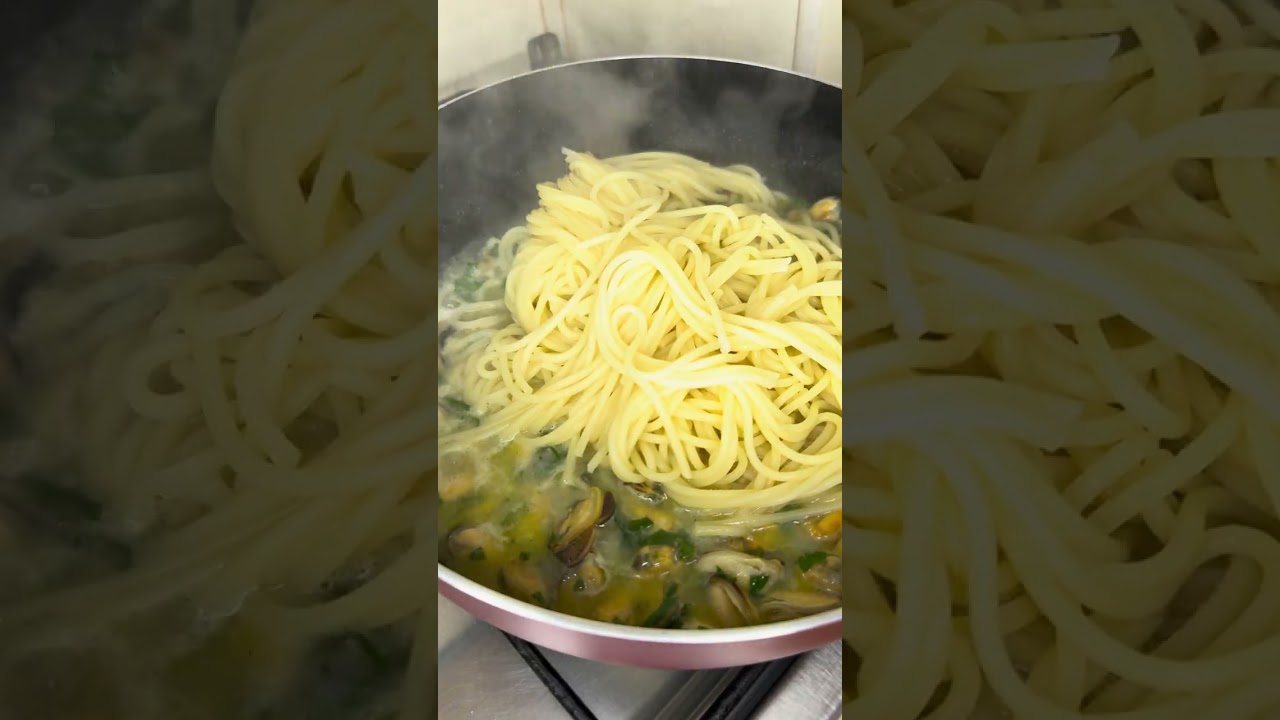 Paste cu fructe de mare | pasta con frutti di mare (recipe)  italian food 