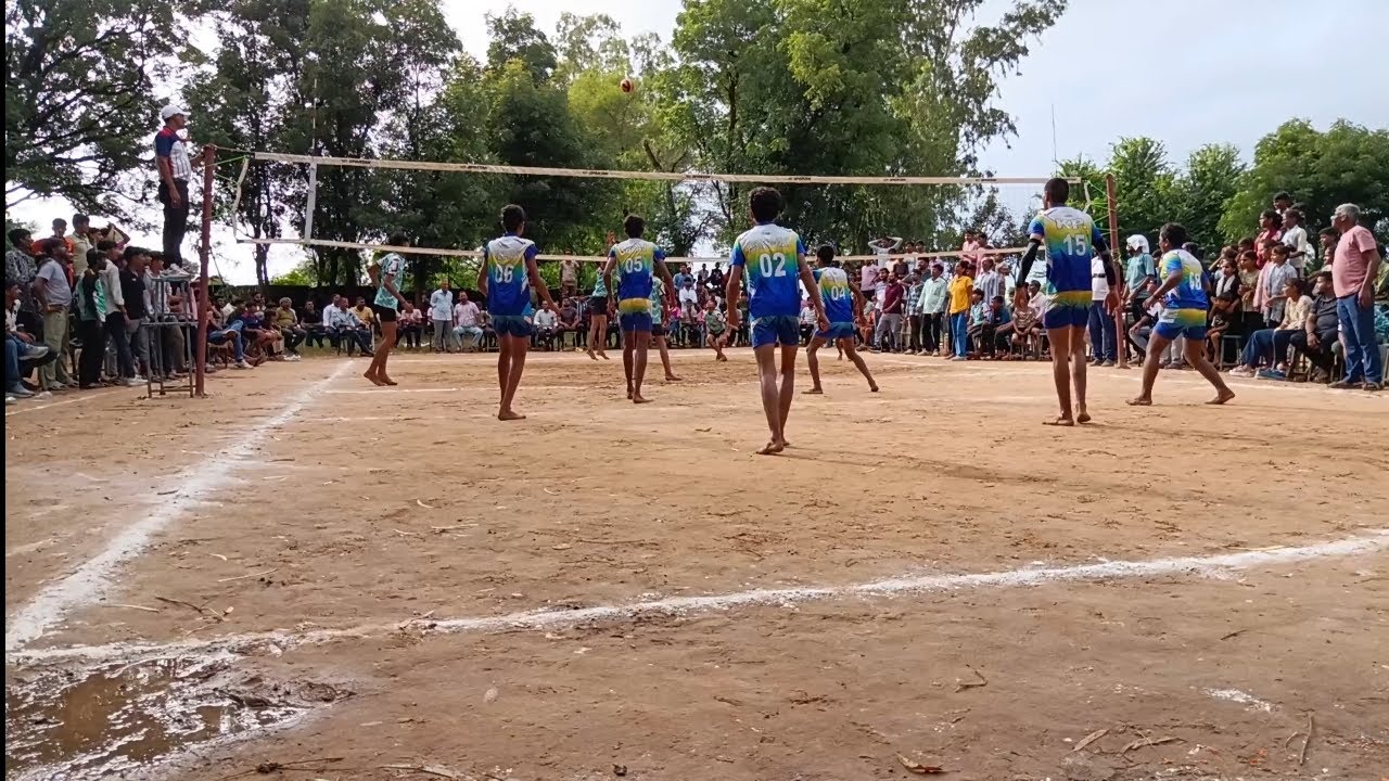 GSSS Mehroo Kalan V/S GSSS Sadara volleyball match. At Sadara set - 3