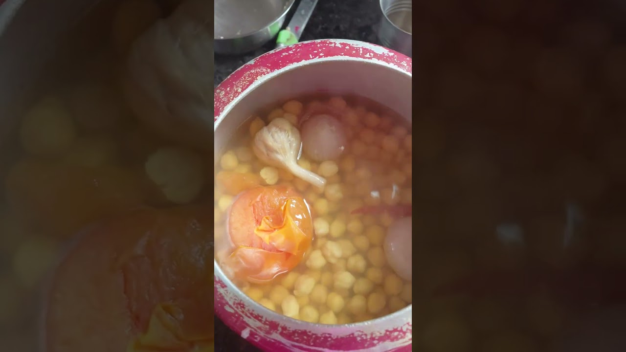 কাবলি চানার ঘুঘনি এই ভাবে করলে খেতে দারুণ লাগে। chana ghugni. 