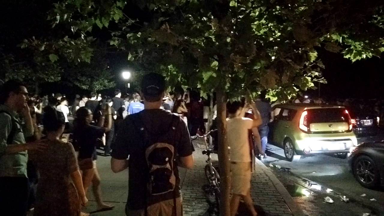Pokemon Go - Vaporeon stampede Central Park, NYC
