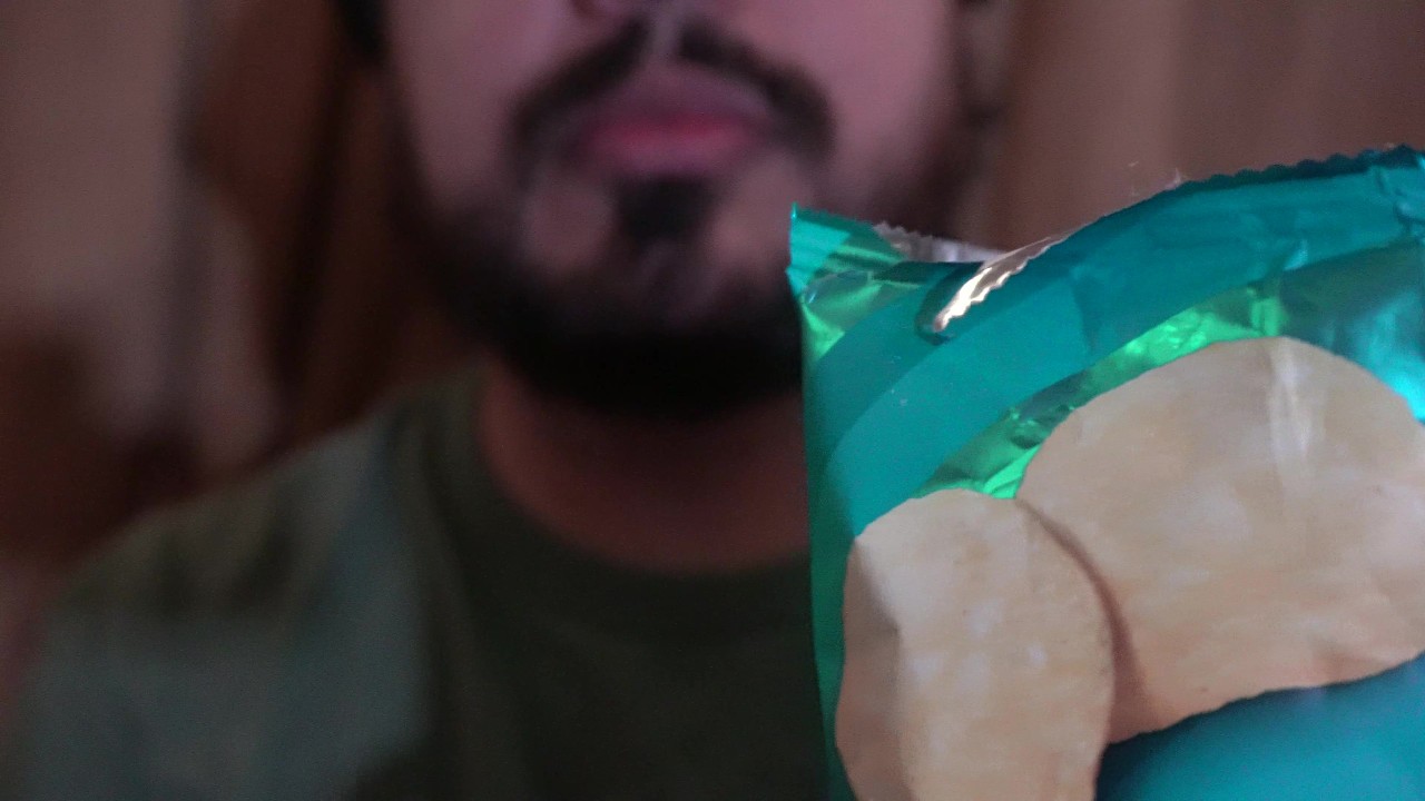 ASMR | Eating Chips - Crinkly and Crunchy Sounds