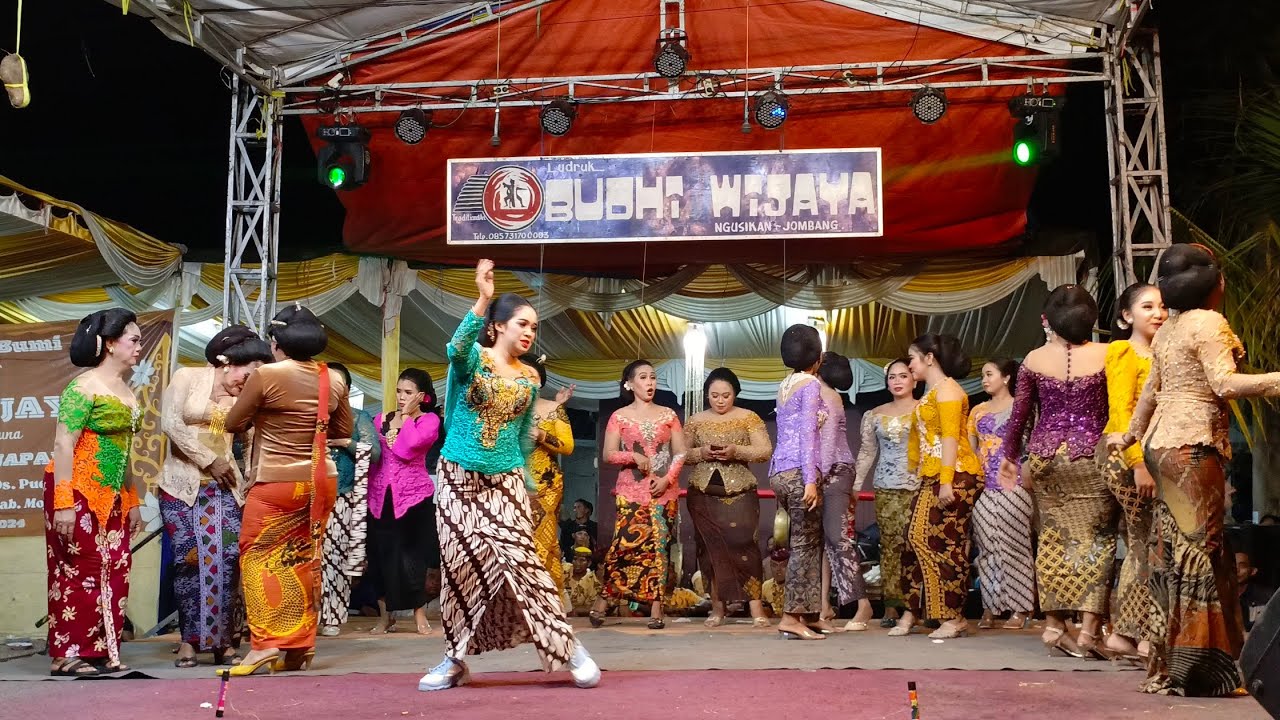 Bedayan sekarsari Ludruk budhi Wijaya live Dsn Berjel Ds Pucuk Dawarblandong Mojokerto.