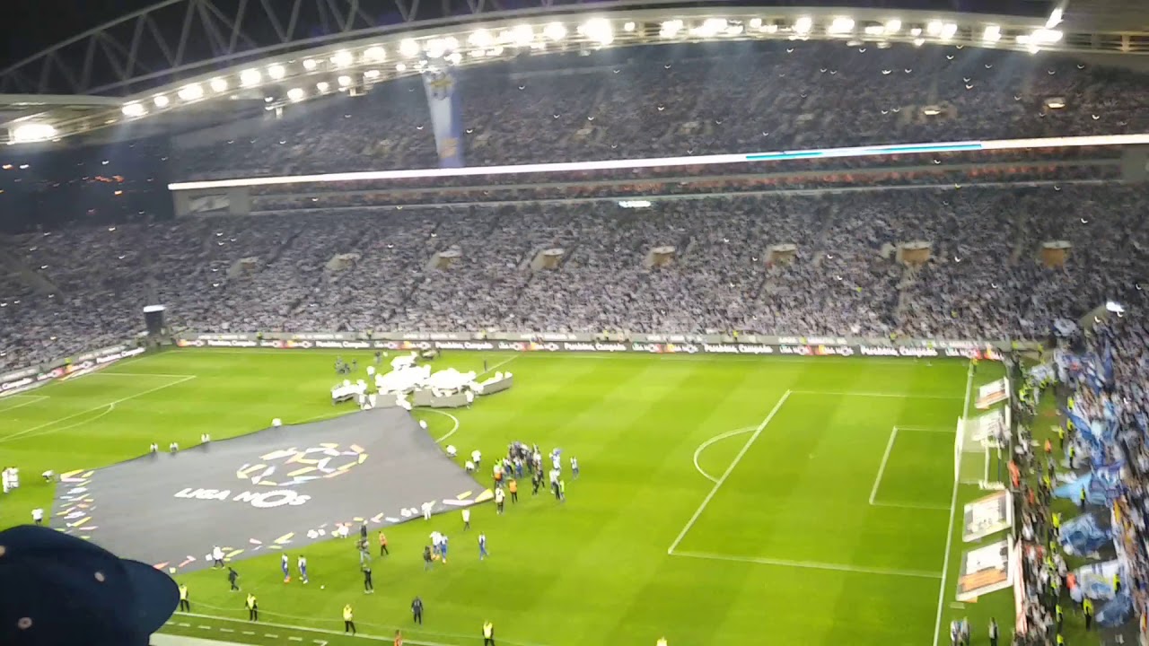 Canção Azul e Branco é o Coração