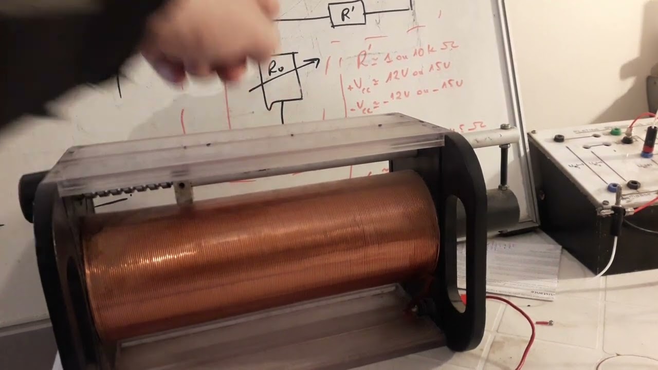 Entretien des oscillations v-40