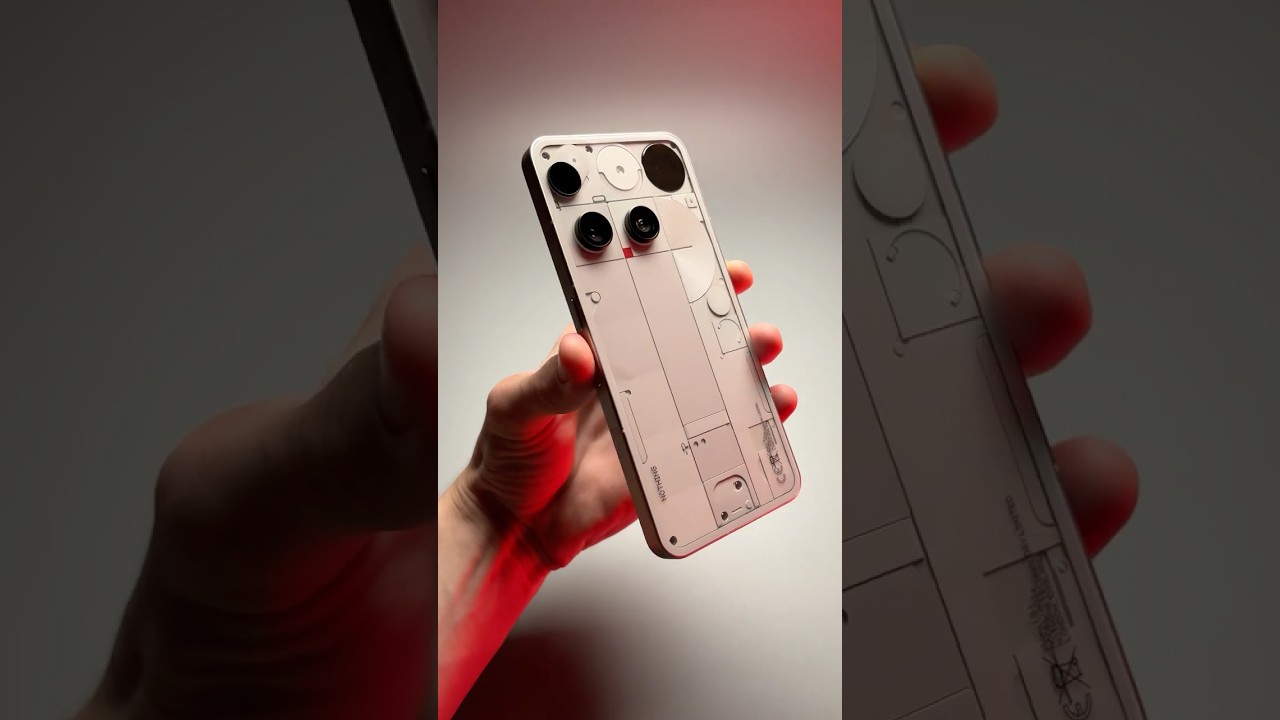 Потворний дизайн &mdash; розпакування Nothing Phone (3)