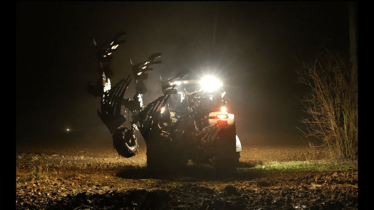 JOHN DEERE 6125R | Pflügen 2018 | bei Nacht