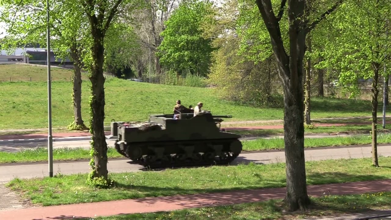 Bevrijdingscolonne Hoofdweg Harderwijk 19 april 2025