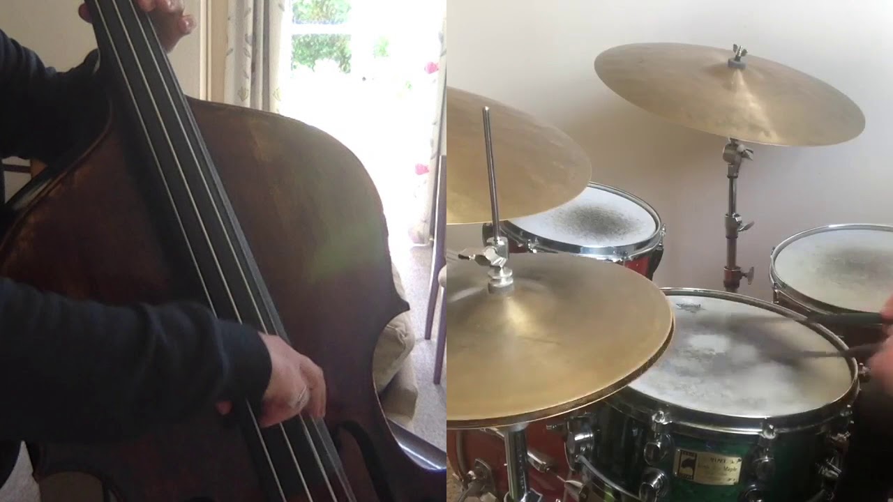 Alyn Cosker with guest Calum Gourlay on Acoustic Bass. Jam no 10! www.alyncosker.co.uk