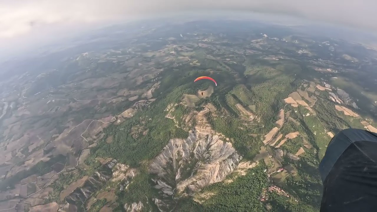 2025 08 23 Cà del Monte Volo fra nuvole a 1 700 m  S l m con Vittorio