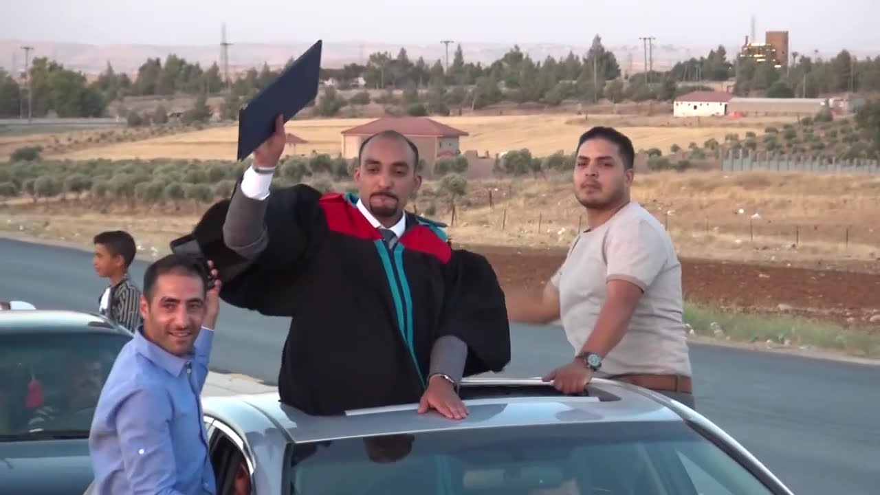 زفة تخرج الدكتور قتيبة الزبون