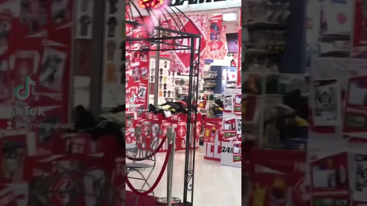 Мне кажется, EB Games устраивает распродажу??? 😂 #шорты