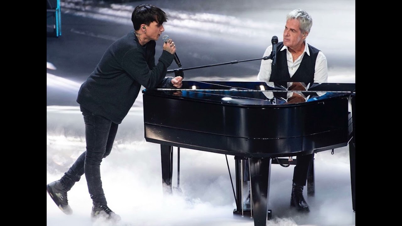 Ultimo ft. Claudio Baglioni - I tuoi particolari - Live a Uà - Completa