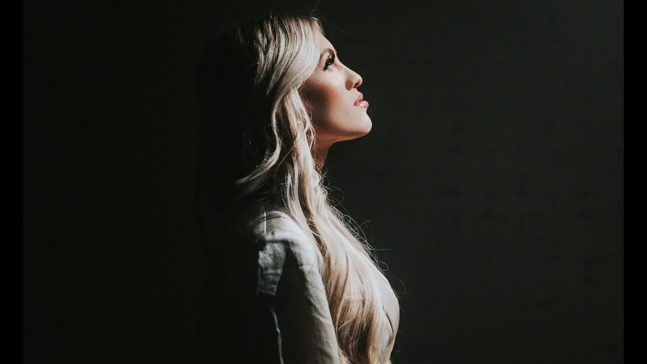 Bruna Olmeda - Your Light [Official Music Video]