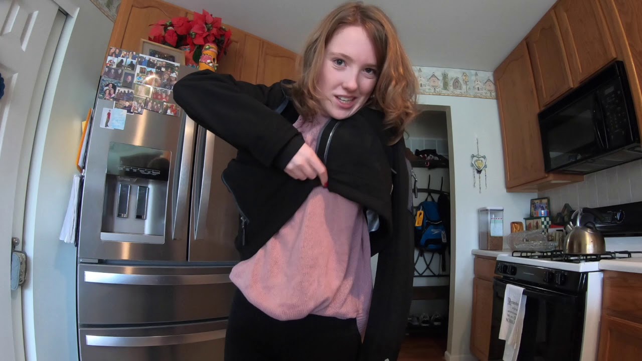 How I zip my coat with one arm