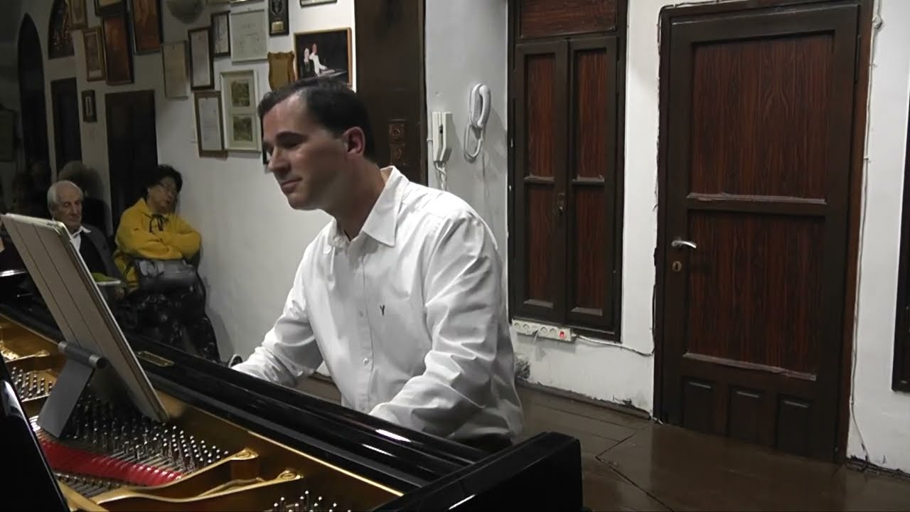 Beethoven: Piano Sonata no. 18 in E-flat major, opus 31 no. 3  - Regev