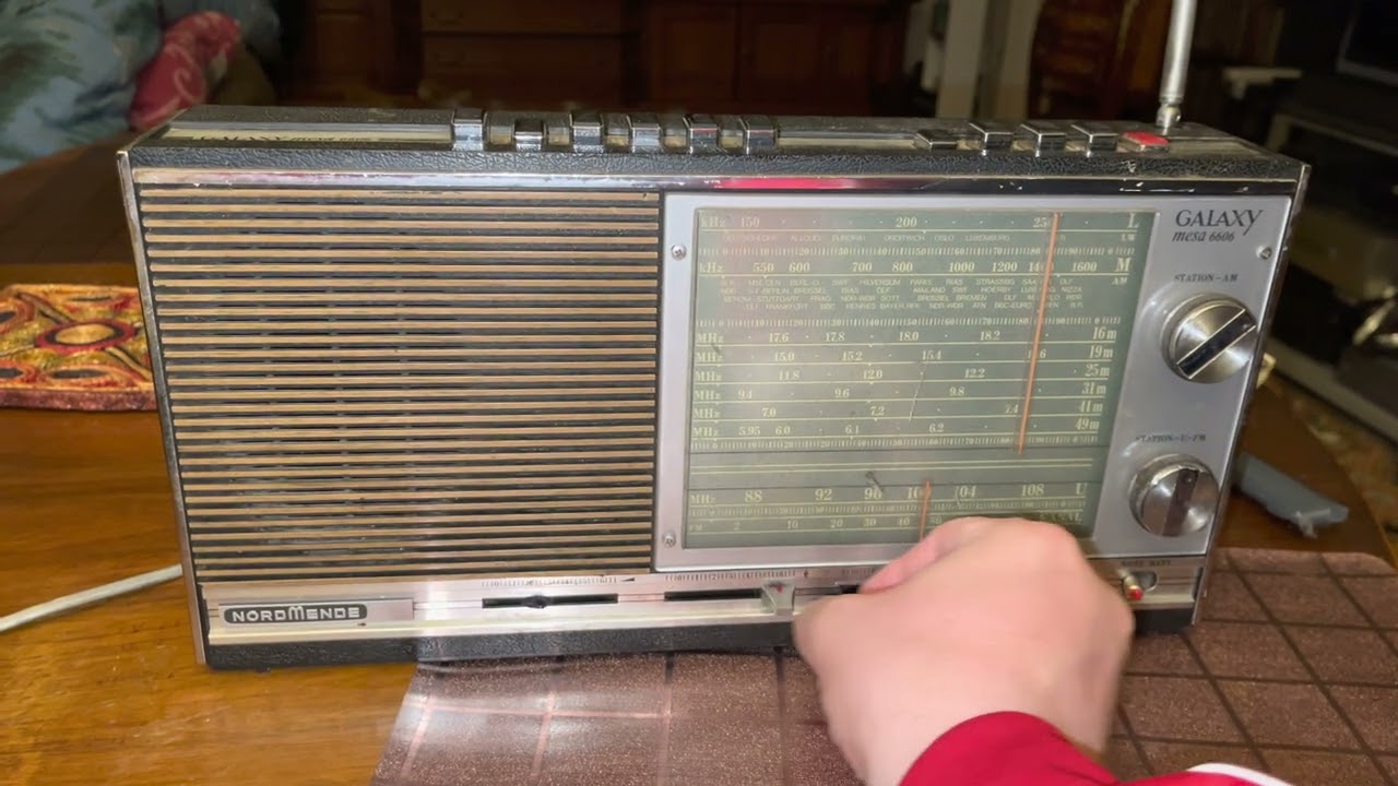 Nordmende Galaxy Mesa 6606 Vintage Radio review (English)