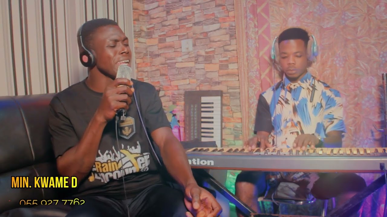 Just watch how minister Dadzie blends Asenua neso , mensuro and esther smith  yesu wo mafa powerfuly