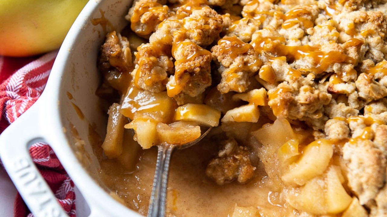 The Only GLUTEN FREE CRISP RECIPE You'll Ever Need! 𑗅 Apple Crumble