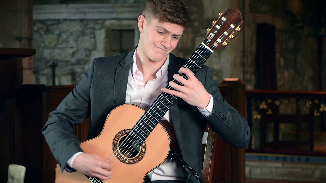 Hommage a Villa-Lobos by Roland Dyens
