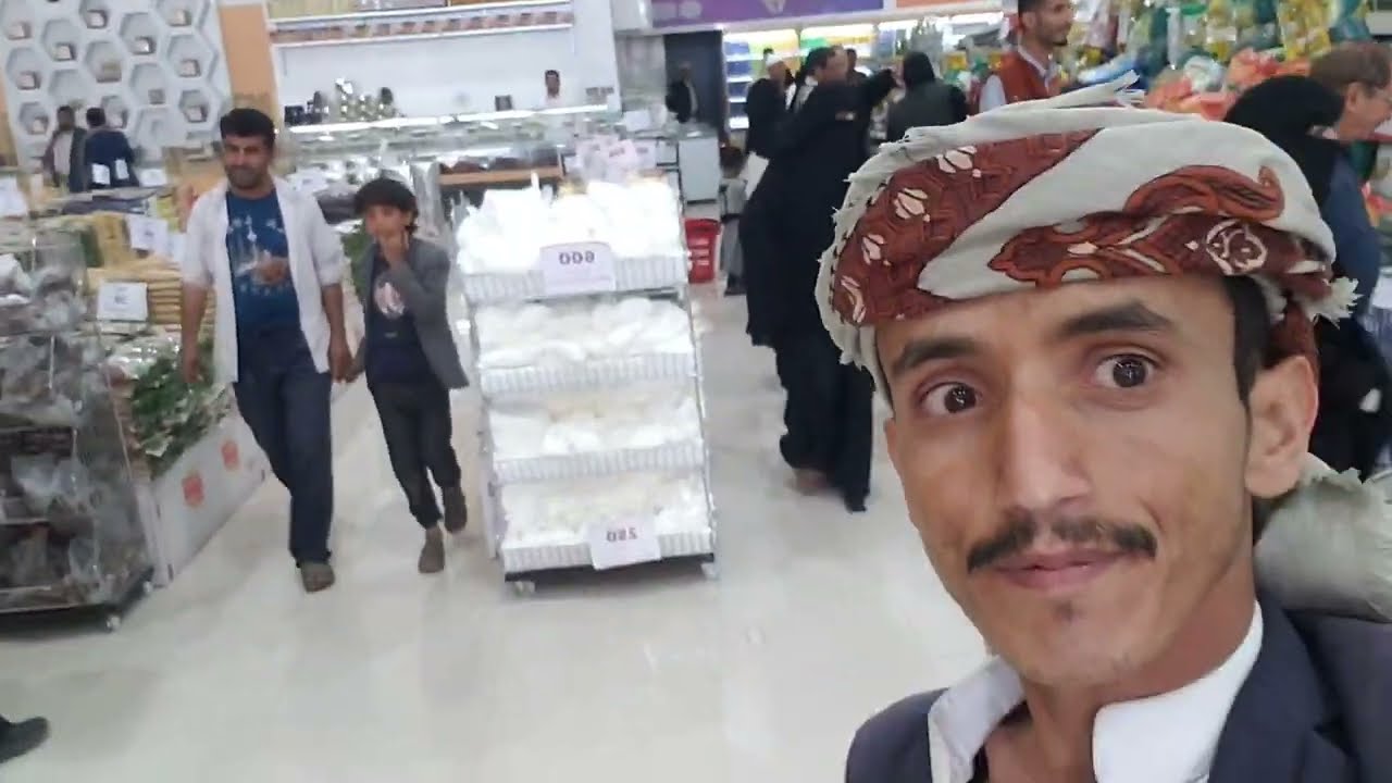 شاركوا وأربحوا. في أفتتاح مول الرجوي بصمة أيمن الروحاني