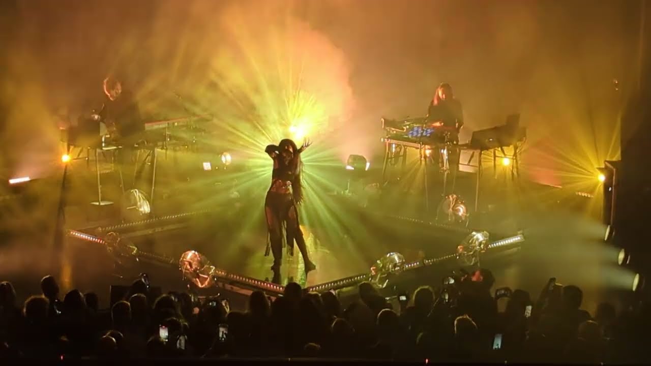 Loreen - In My Head / Crying Out Your Name (Tattoo Tour 2023 | Live in Vega Copenhagen, 20.11.2023)